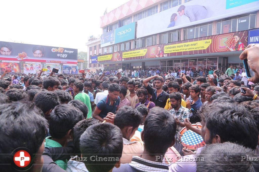 Dhanush Fans Celebrating Anegan Movie Release Photos | Picture 962372