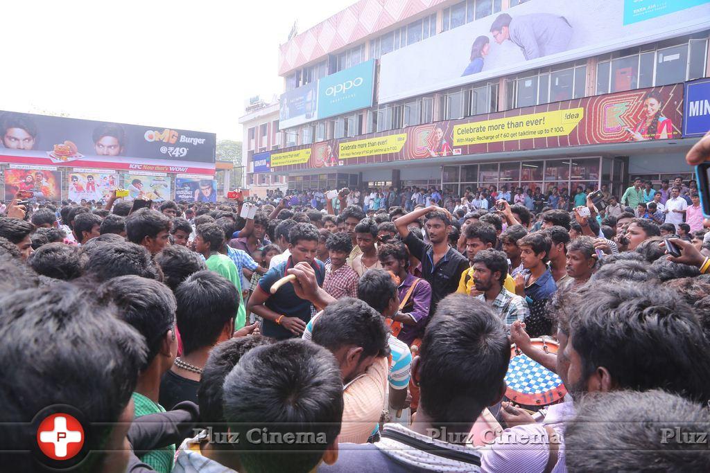 Dhanush Fans Celebrating Anegan Movie Release Photos | Picture 962373