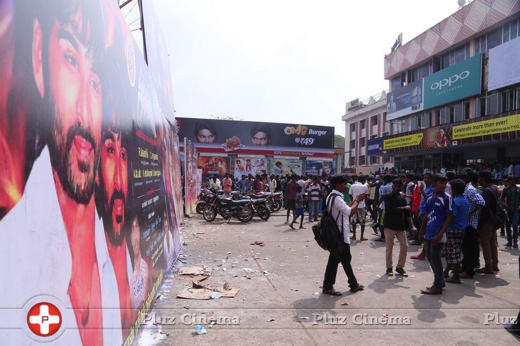 Dhanush Fans Celebrating Anegan Movie Release Photos | Picture 962382