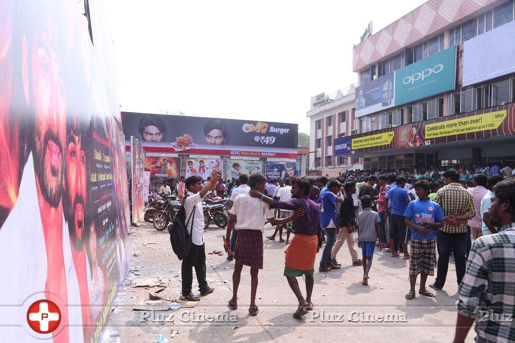Dhanush Fans Celebrating Anegan Movie Release Photos | Picture 962383