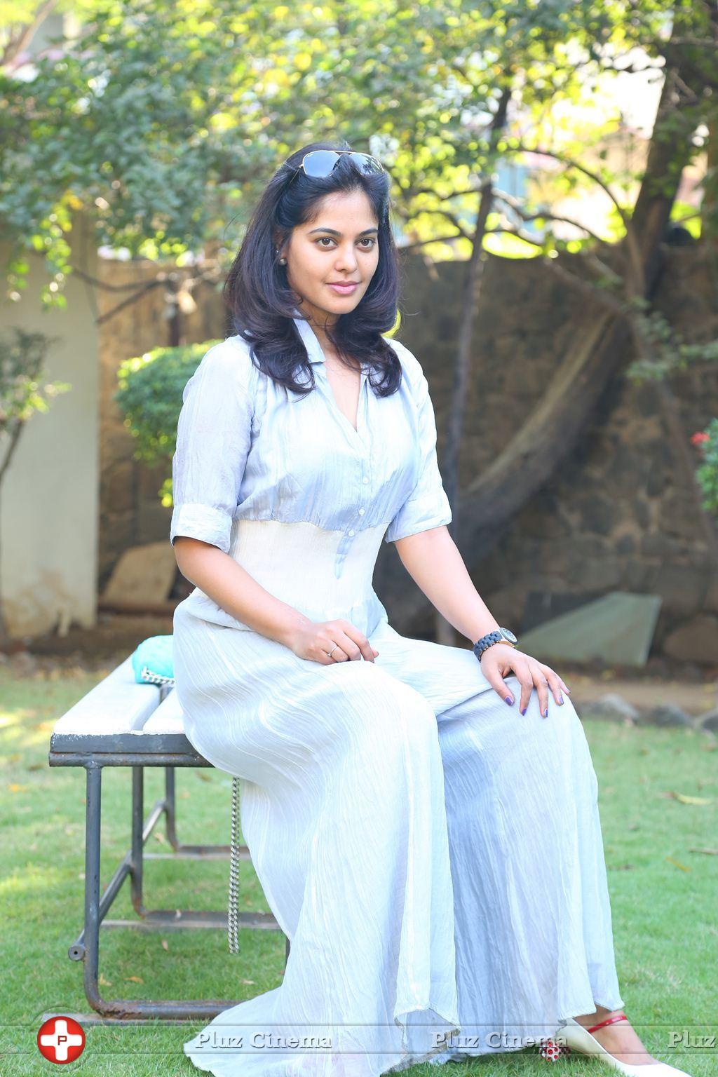 Bindu Madhavi - Tamiluku En Ondrai Aluthavum Movie Team Interview Photos | Picture 968041