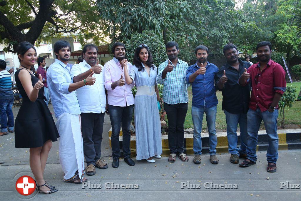 Tamiluku En Ondrai Aluthavum Movie Team Interview Photos | Picture 968054