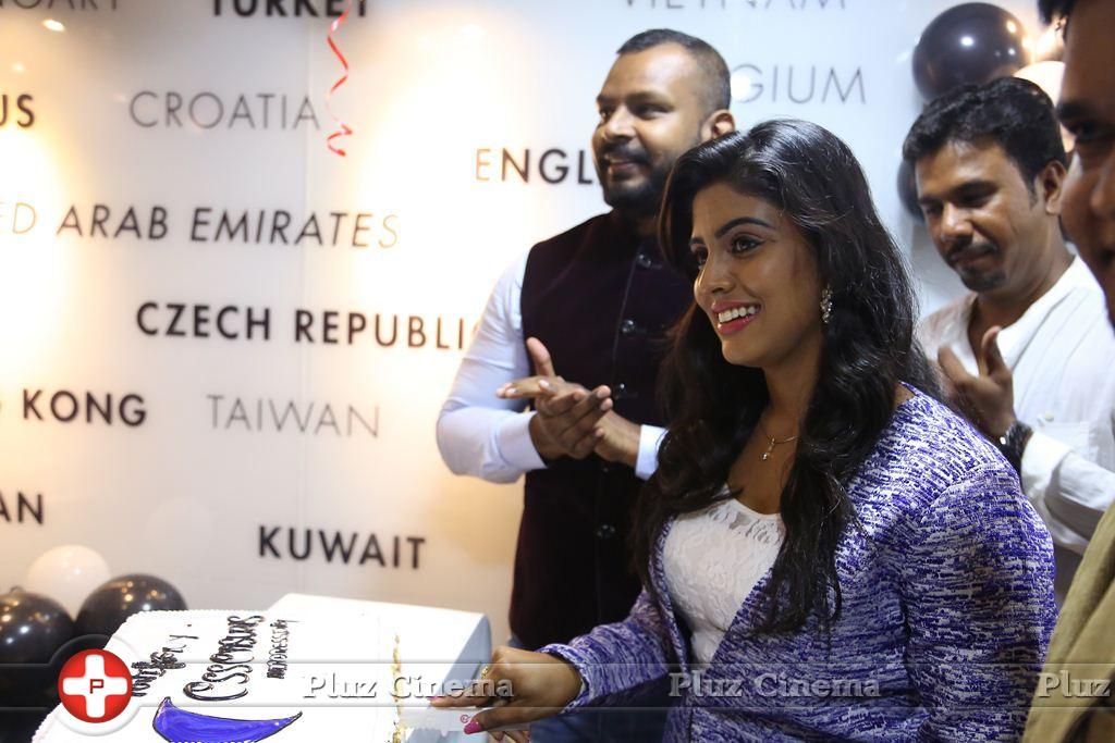 Iniya - Essensuals Toni And Guy Salon Launch Photos | Picture 974307