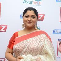 Kushboo Sundar - V4 Entertainers Film Awards 2014 Photos | Picture 924048