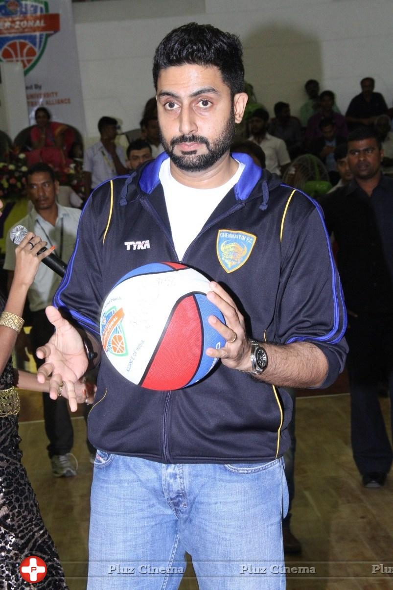 Abhishek Bachchan - Abhishek Bachchan at All India Inter University Basketball Tournament Photos | Picture 940346