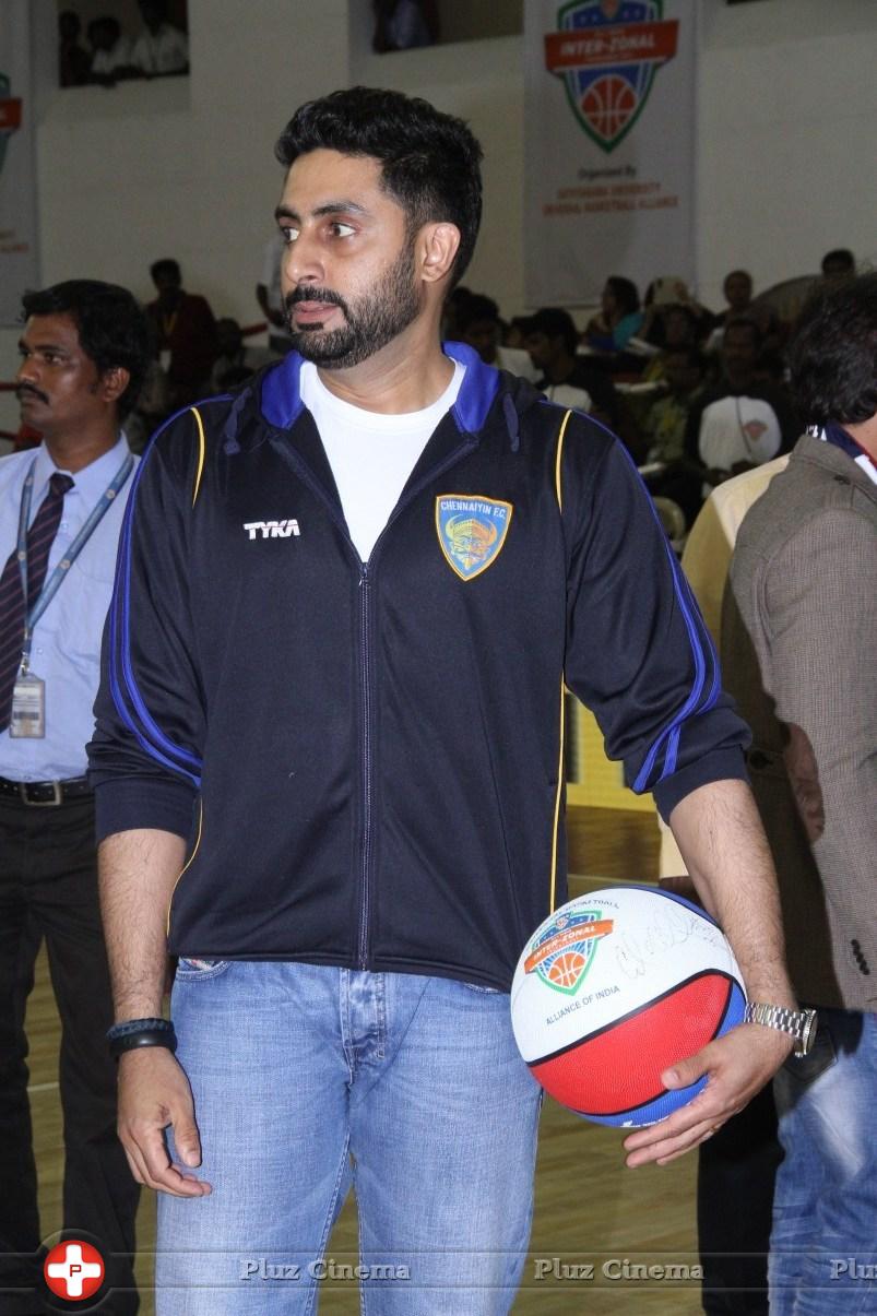 Abhishek Bachchan - Abhishek Bachchan at All India Inter University Basketball Tournament Photos | Picture 940349