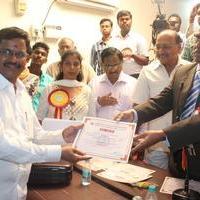 Kalaipuli S Thanu Team Winners Received Certificate Stills | Picture 943904