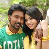 FB Statushae Podu Chat Pannu Movie Photos | Picture 1074689