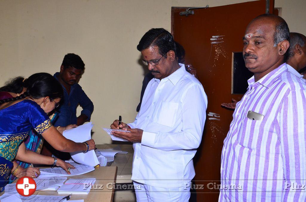 Kalaipuli S. Dhanu - South Indian Film Chamber Election 2015 Stills | Picture 1075988
