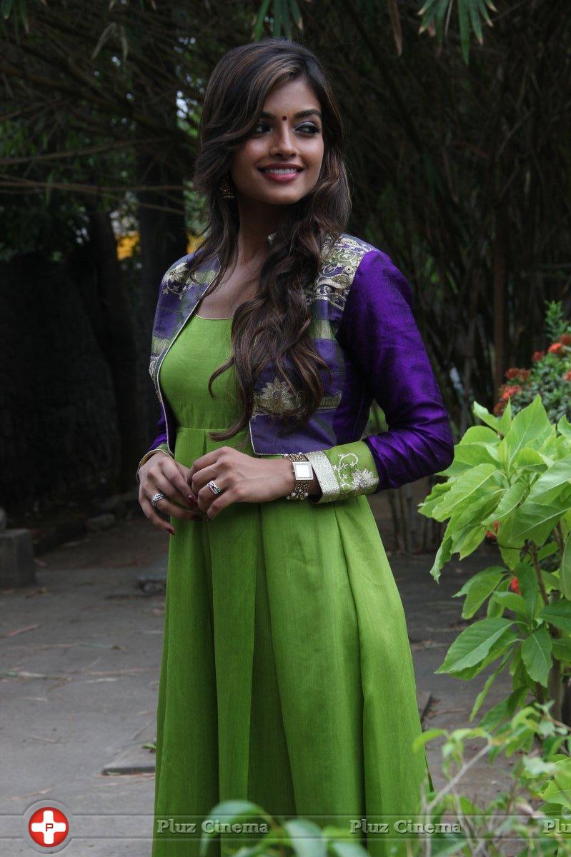 Ashna Zaveri - Inimey Ippadithaan Movie Press Meet Stills | Picture 1040363