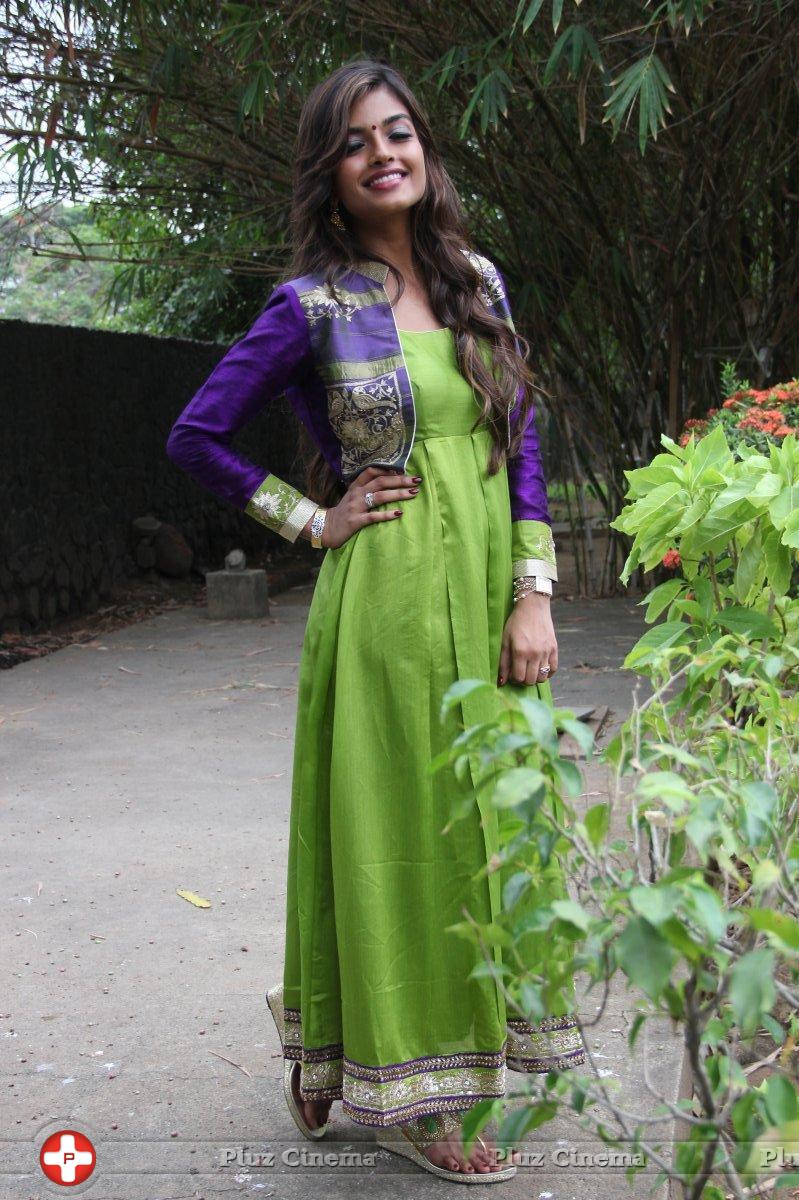 Ashna Zaveri - Inimey Ippadithaan Movie Press Meet Stills | Picture 1040368