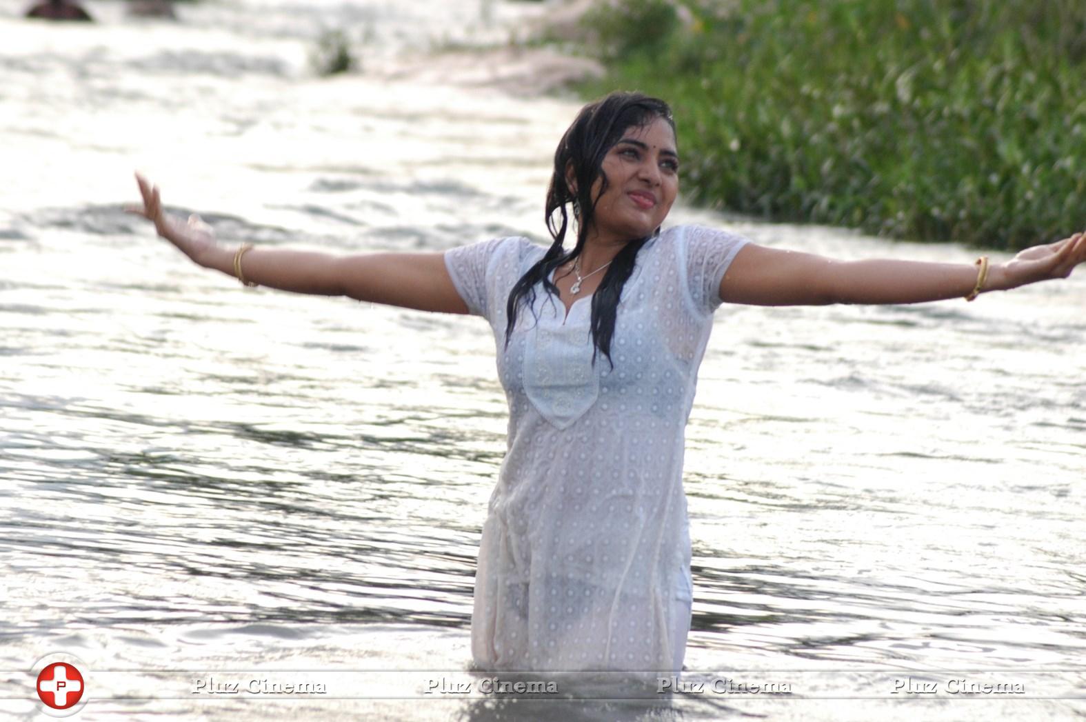 Srushti Dange - Puriyatha Anantham Puthithaga Aarambam Movie Stills | Picture 1041456