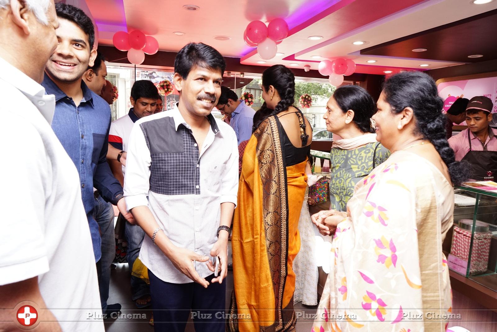 Bala (Director) - Cold Stone Ice Cream Parlour Launch With Director Bala Photos | Picture 1052258