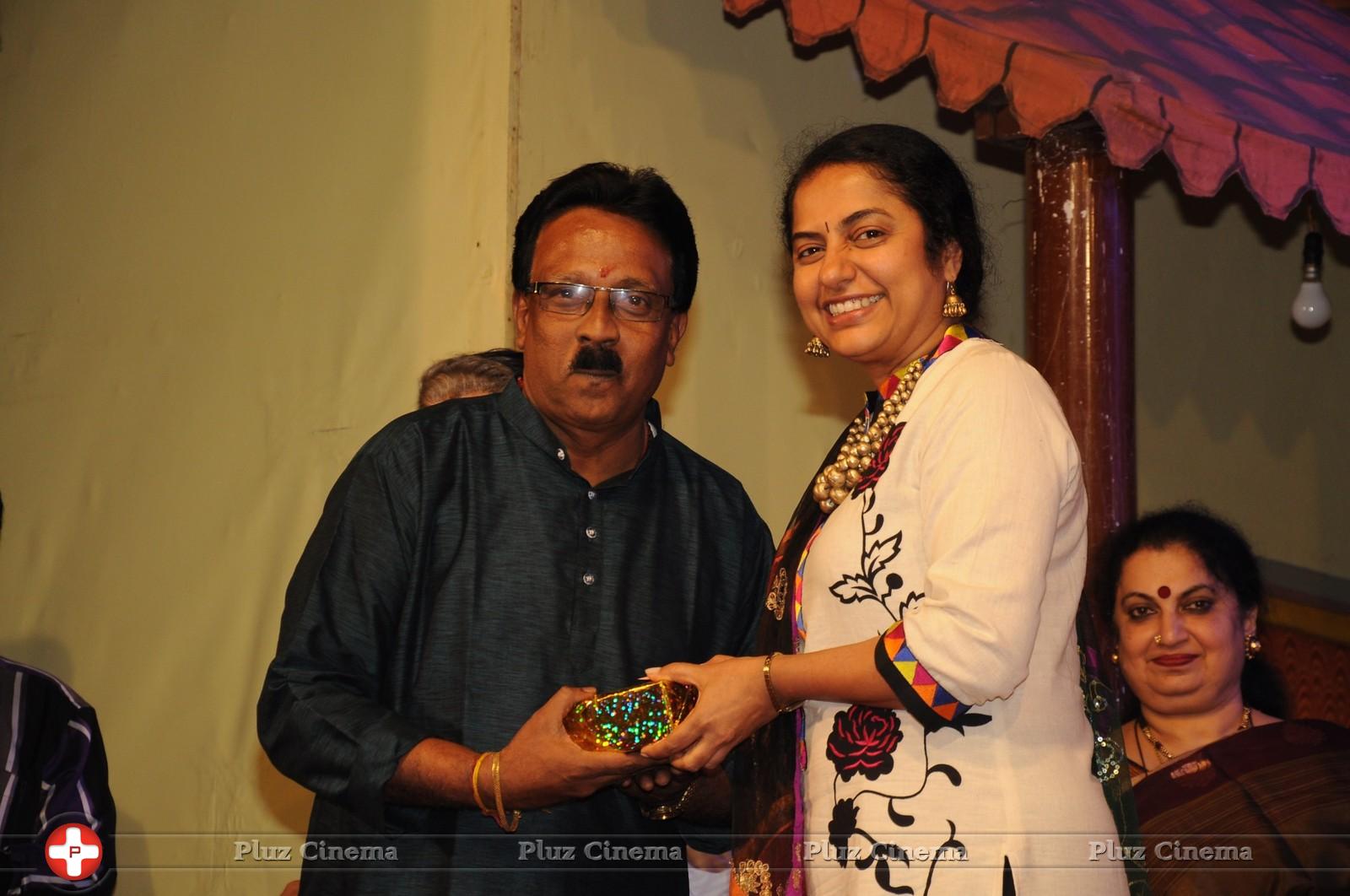Y Gee Mahendra Paritchaikku Neramachu Stage Drama 51st Show at Vani Mahal Photos | Picture 982780
