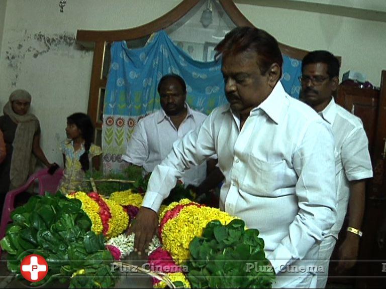 Vijayakanth Last Respect to Director Ameerjan Photos | Picture 994115