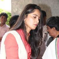 Anushka Shetty - Inji Idupazhagi Movie Pooja Stills | Picture 994931