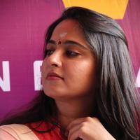 Anushka Shetty - Inji Idupazhagi Movie Pooja Stills | Picture 994985