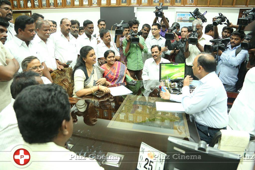 Roja meets Southern Railway General Manager Stills | Picture 1037199