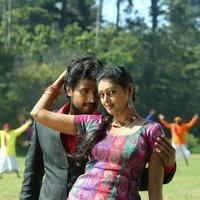 Puthusa Naan Poranthen Movie Stills | Picture 1152378