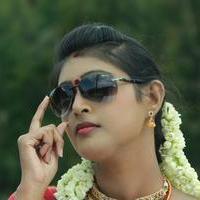 Puthusa Naan Poranthen Movie Stills | Picture 1152391
