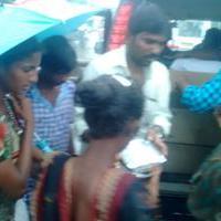 Vishal provides Rice Lunch and Financial assistance to people affected by flood through his fans club Stills | Picture 1160804