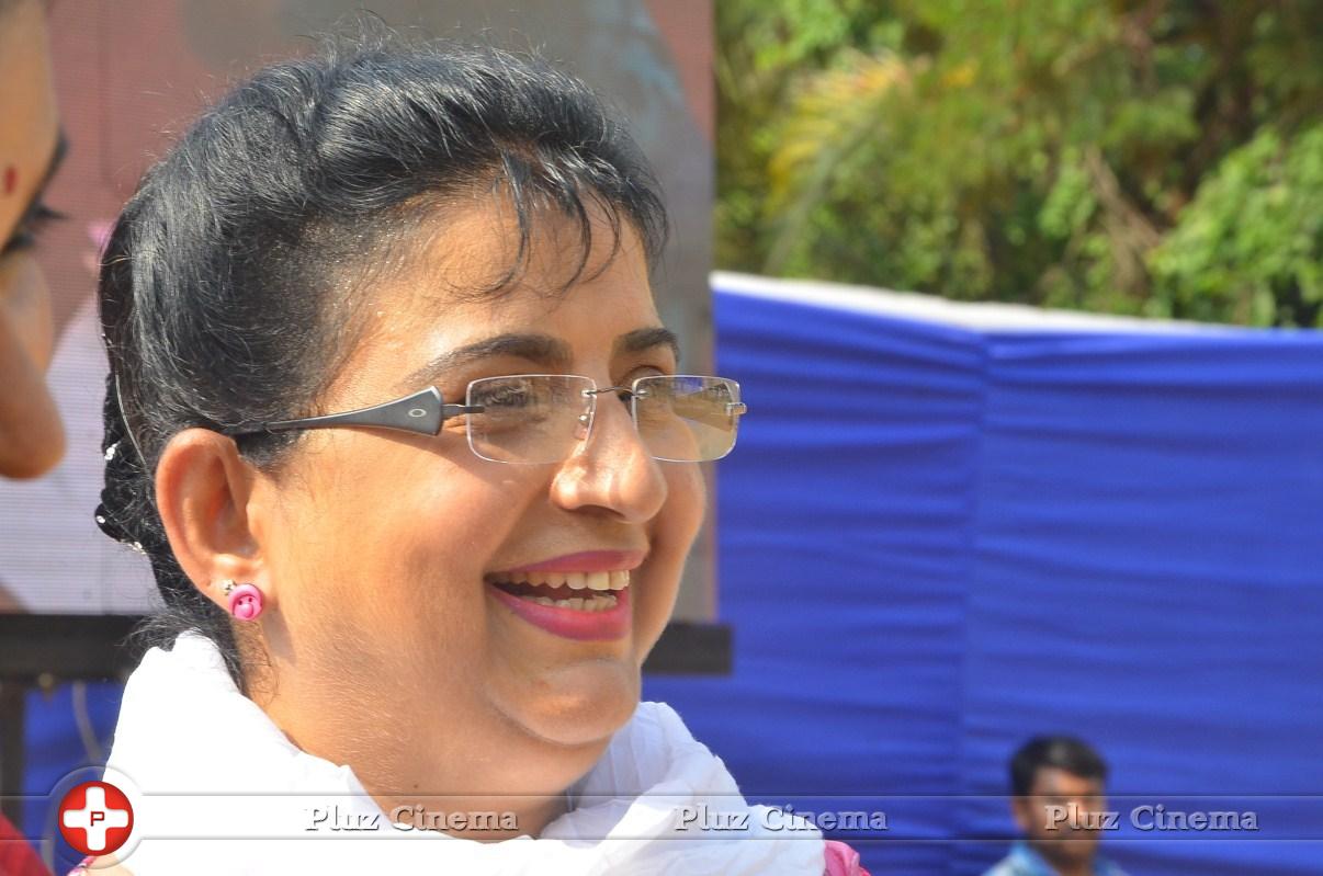 Ambika - Sathyaraj and Kushboo Votes for Nadigar Sangam Elections 2015 Photos | Picture 1141121