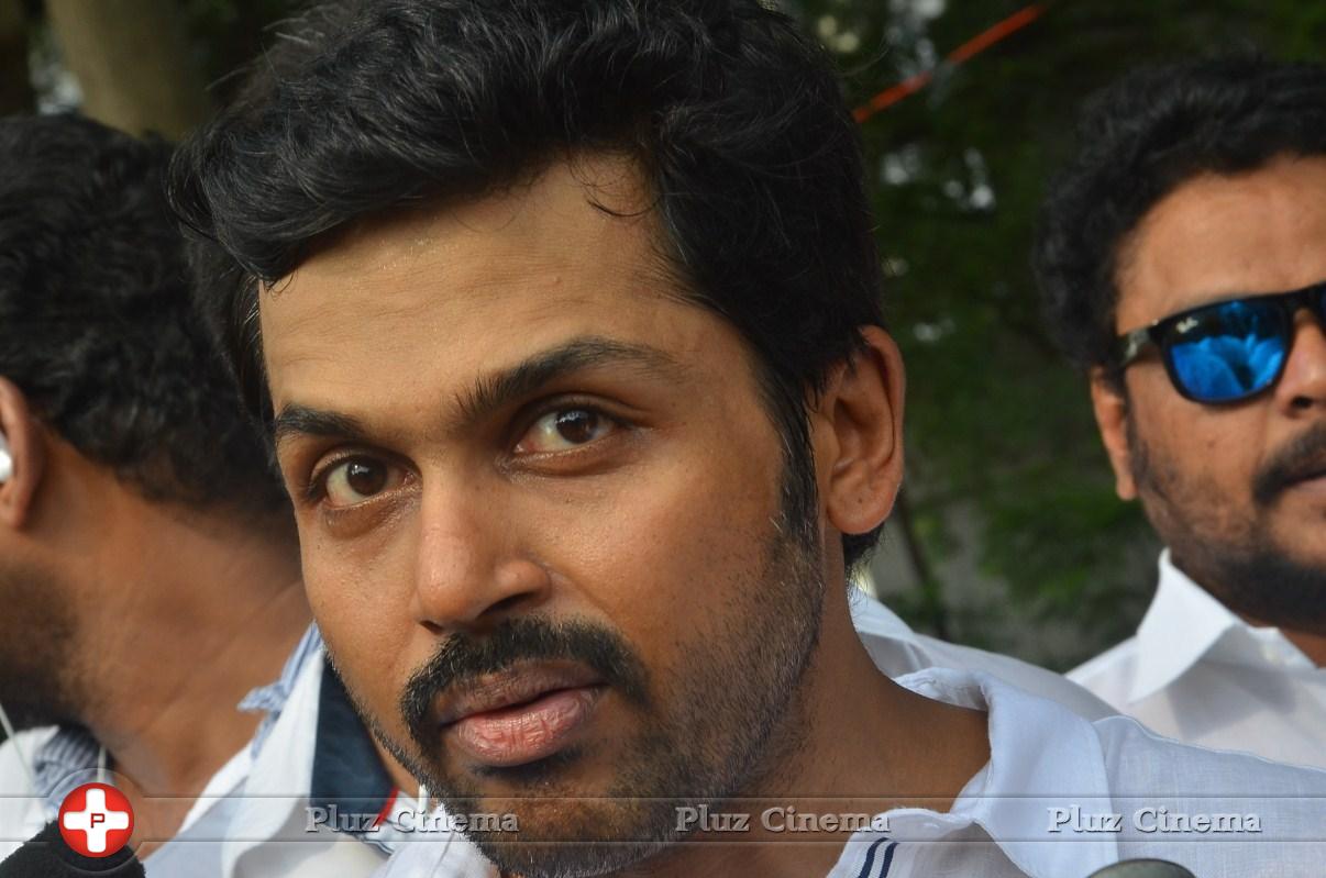 Karthi - Sathyaraj and Kushboo Votes for Nadigar Sangam Elections 2015 Photos | Picture 1141256