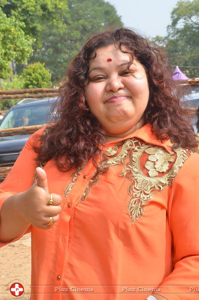 Aarthi - Sathyaraj and Kushboo Votes for Nadigar Sangam Elections 2015 Photos | Picture 1141282