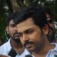 Karthi - Sathyaraj and Kushboo Votes for Nadigar Sangam Elections 2015 Photos | Picture 1141244