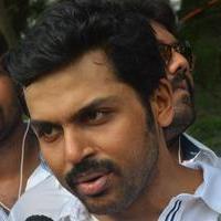 Karthi - Sathyaraj and Kushboo Votes for Nadigar Sangam Elections 2015 Photos | Picture 1141258