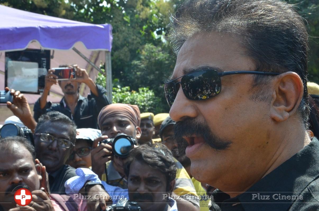 Kamal Hassan and Gautami Votes for Nadigar Sangam Elections 2015 Photos | Picture 1141845