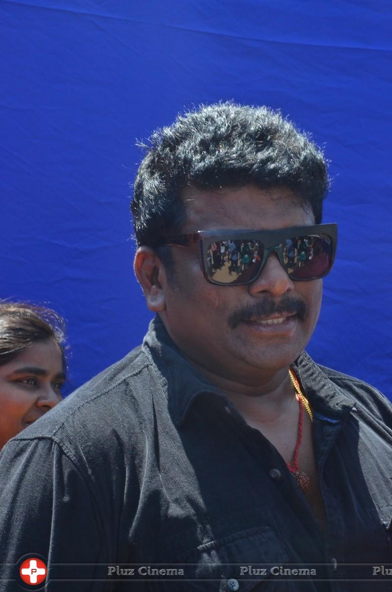 R. Parthiepan - Arya and Vadivelu Votes for Nadigar Sangam Elections 2015 Photos | Picture 1142025