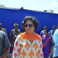 Lakshmi Ramakrishnan - Arya and Vadivelu Votes for Nadigar Sangam Elections 2015 Photos | Picture 1142042