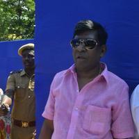Vadivelu - Arya and Vadivelu Votes for Nadigar Sangam Elections 2015 Photos