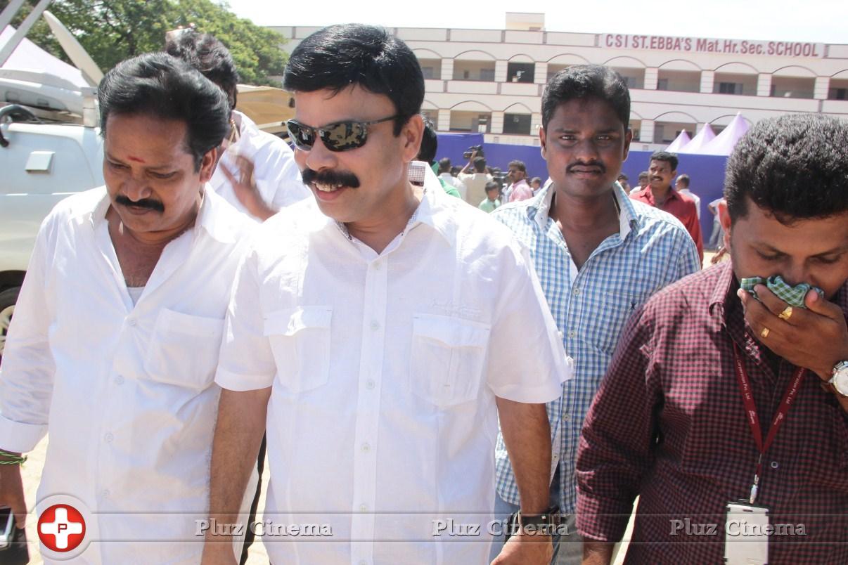Goundamani and Vijayakanth Votes for Nadigar Sangam Elections 2015 Photos | Picture 1142133