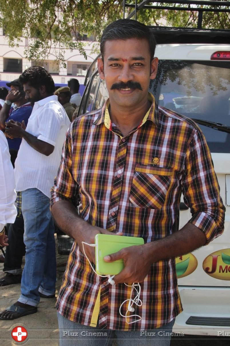 Goundamani and Vijayakanth Votes for Nadigar Sangam Elections 2015 Photos | Picture 1142176