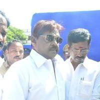 Vijayakanth - Goundamani and Vijayakanth Votes for Nadigar Sangam Elections 2015 Photos | Picture 1142095
