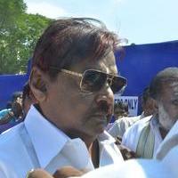 Vijayakanth - Goundamani and Vijayakanth Votes for Nadigar Sangam Elections 2015 Photos