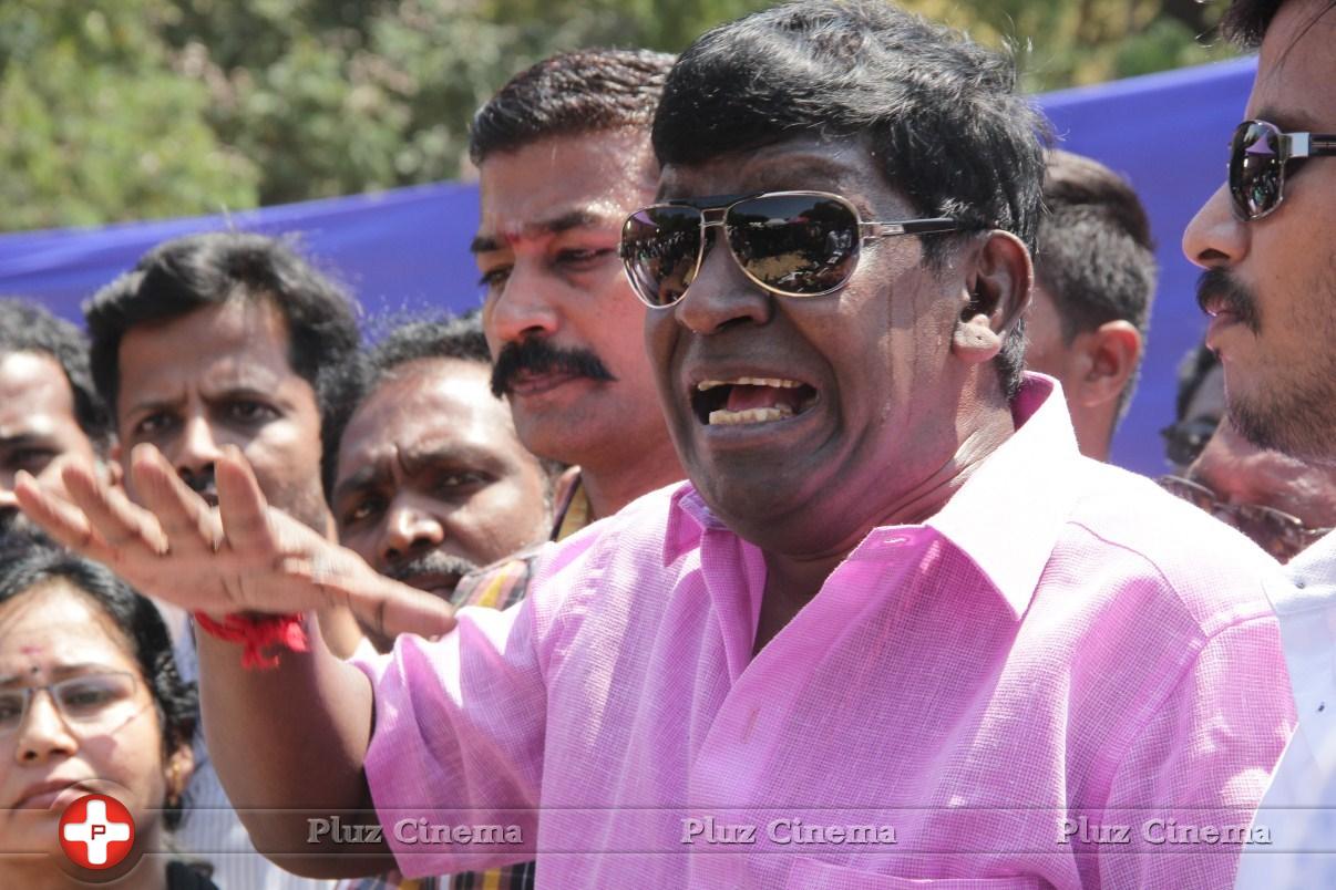 Vadivelu - Sneha and Prasanna Votes for Nadigar Sangam Elections 2015 Photos | Picture 1142237