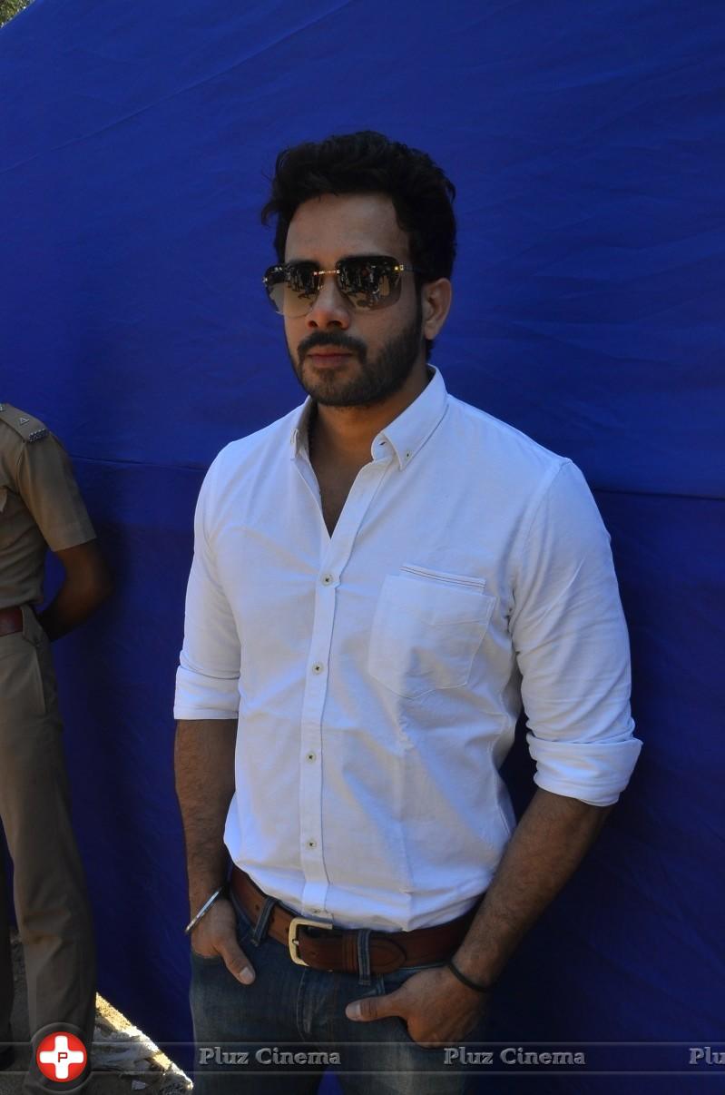 Bharath - Arun Vijay and Anjali Votes for Nadigar Sangam Elections 2015 Photos | Picture 1142287