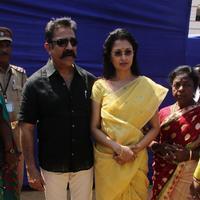 Kamal Hassan and Gautami Votes for Nadigar Sangam Elections 2015 Photos | Picture 1141917