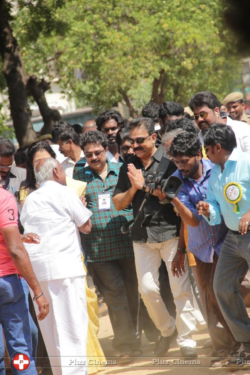 Kamal Hassan and Gautami Votes for Nadigar Sangam Elections 2015 Photos | Picture 1141870