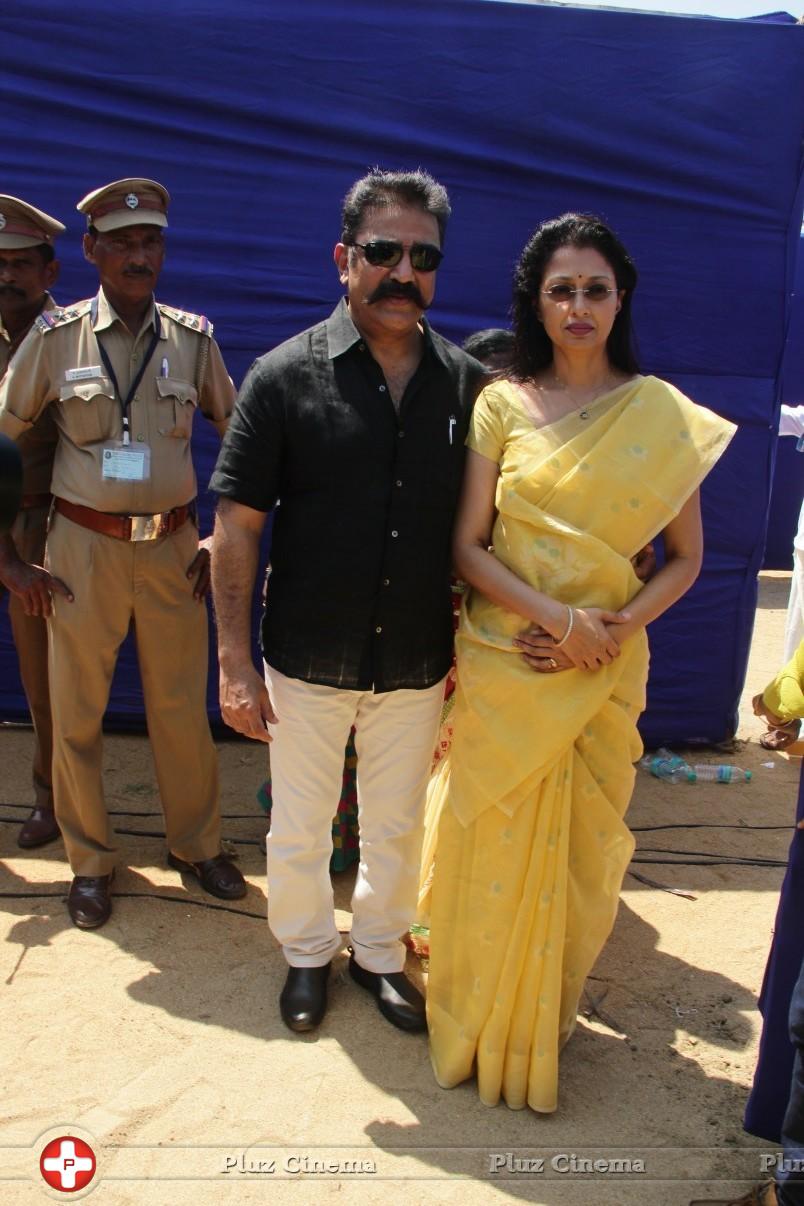 Kamal Hassan and Gautami Votes for Nadigar Sangam Elections 2015 Photos | Picture 1141908