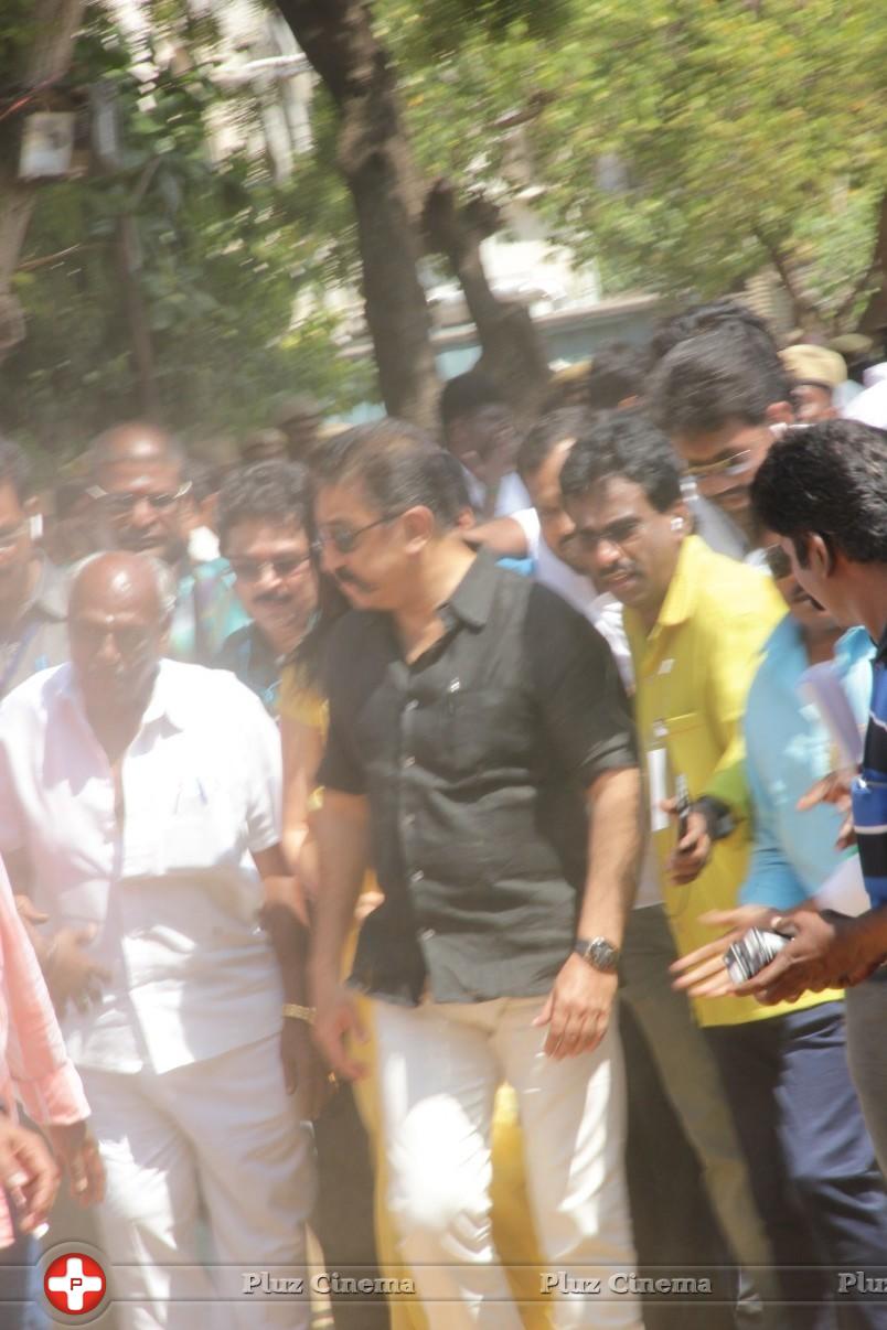 Kamal Hassan and Gautami Votes for Nadigar Sangam Elections 2015 Photos | Picture 1141929