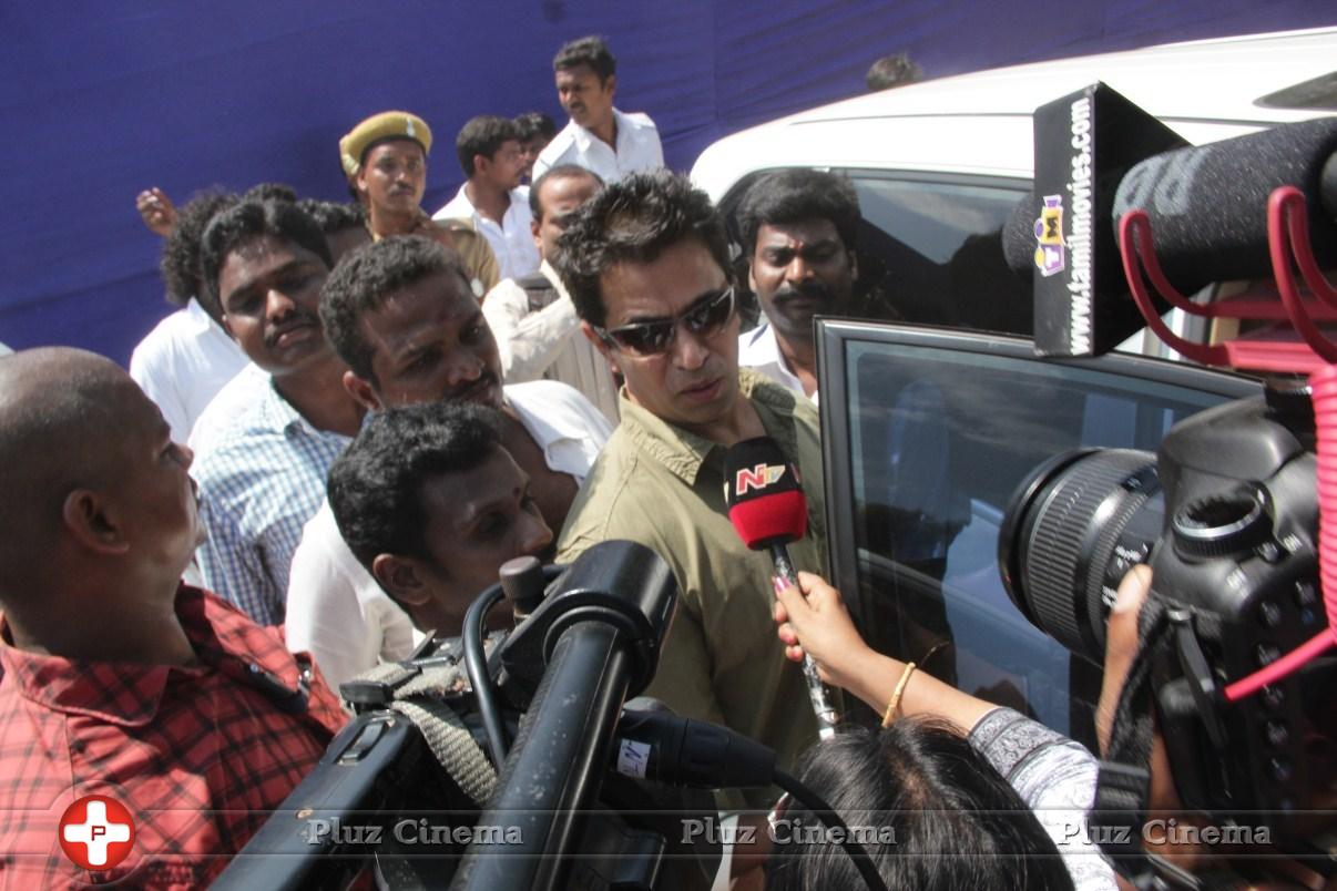 Kamal Hassan and Gautami Votes for Nadigar Sangam Elections 2015 Photos | Picture 1141959