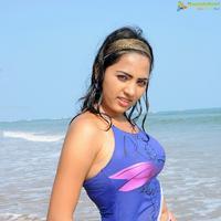 Srushti Dange - Oru Nodiyil Movie New Photos | Picture 1118476