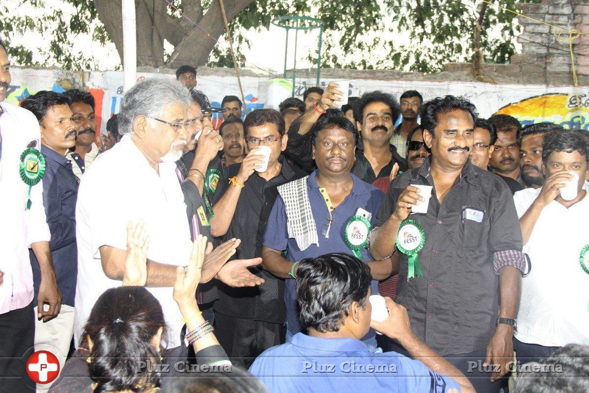 Tamil Chinnathirai Nadigar Sangam Hunger Strike Stills | Picture 1382991