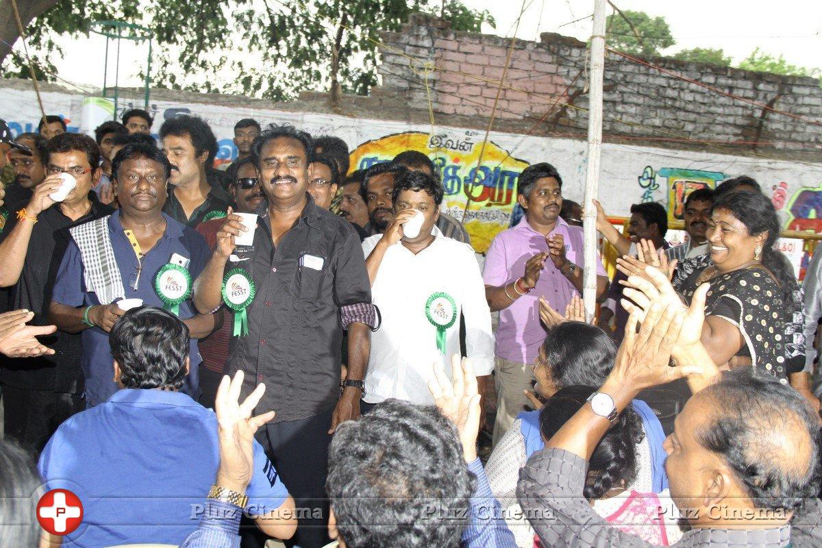 Tamil Chinnathirai Nadigar Sangam Hunger Strike Stills | Picture 1382992