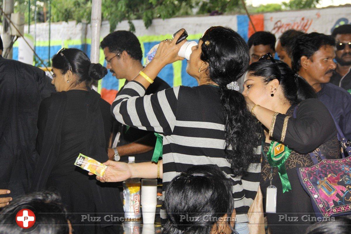 Tamil Chinnathirai Nadigar Sangam Hunger Strike Stills | Picture 1382999