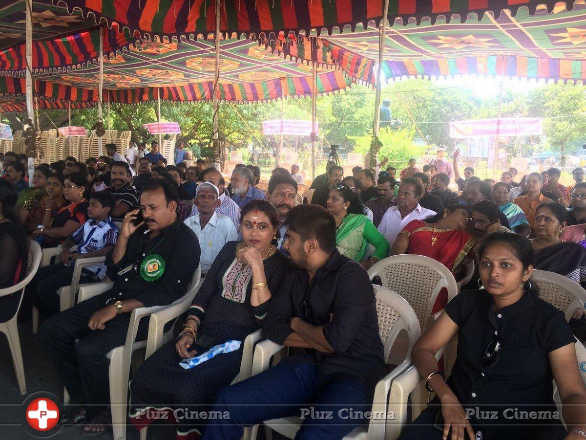 Tamil Chinnathirai Nadigar Sangam Hunger Strike Stills | Picture 1383020